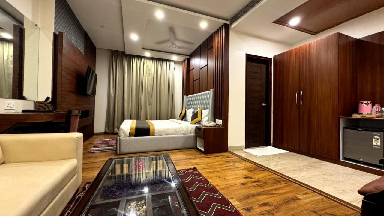 Hotel River Rhythm Assi Ghat Varanasi Exterior foto